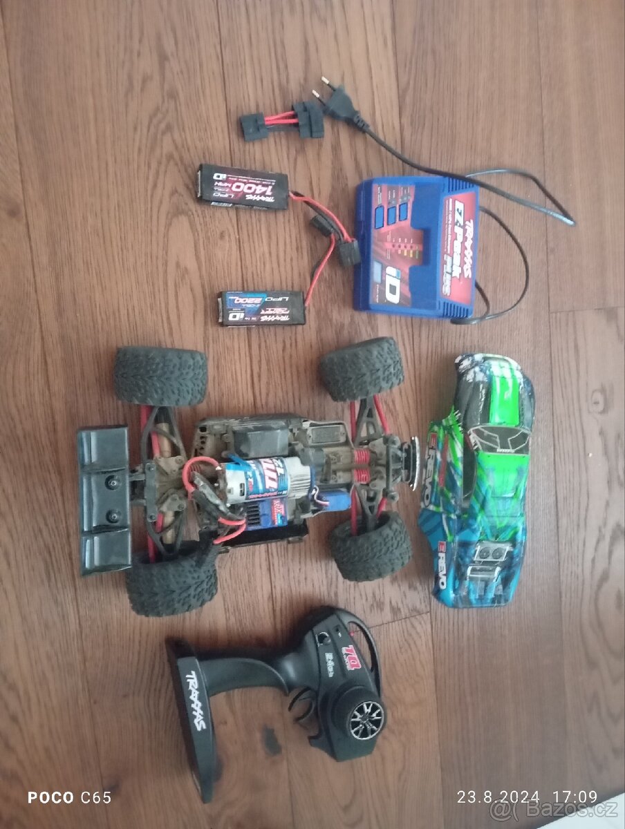 RC auto od Traxxas