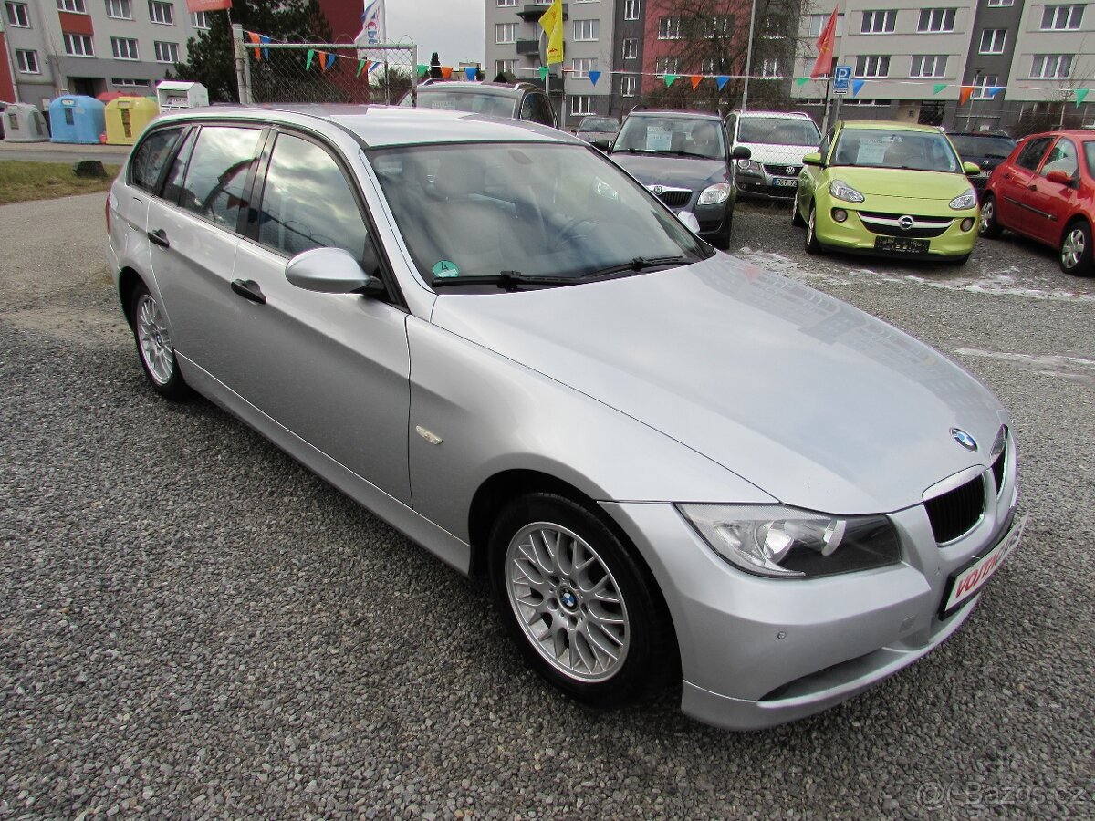 BMW 318i 95kW kombi, Servisní kniha, nová STK, ALU kola