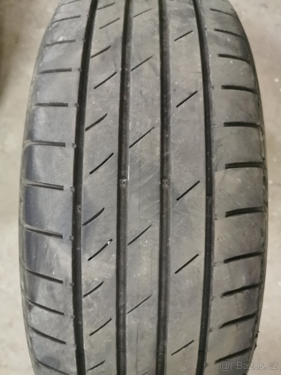 205/60/16 Kumho