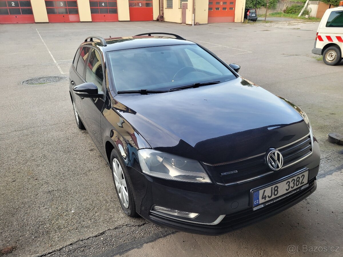 VW passat B7 1.6 tdi, tažné,  clima, vyhřívané sedačky