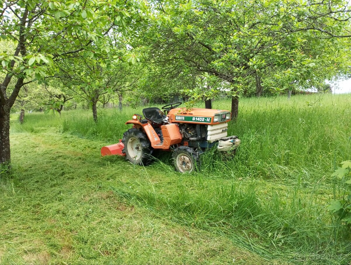 Kubota B1402