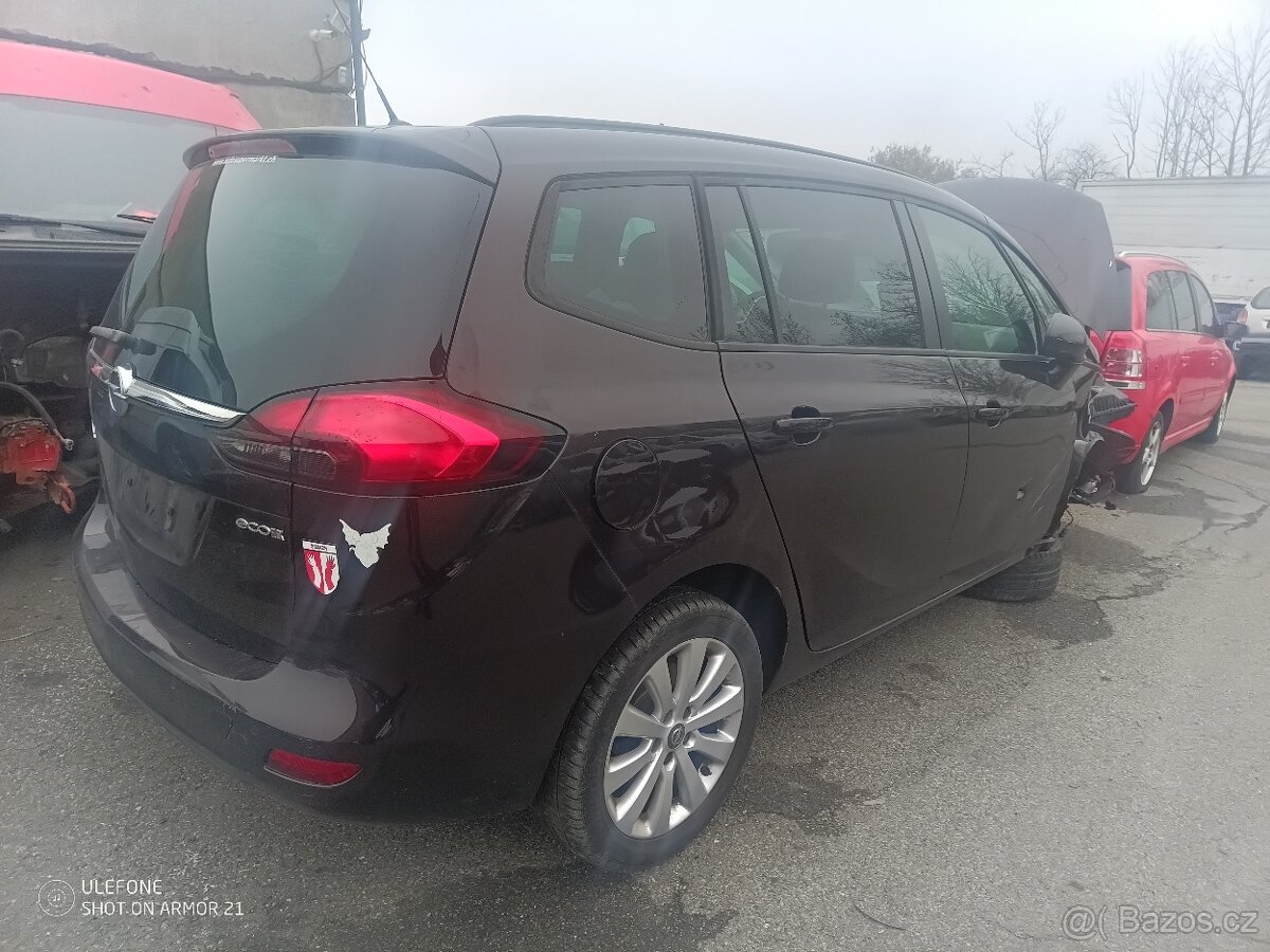 Opel Zafira c 2015 1,4 103 kW