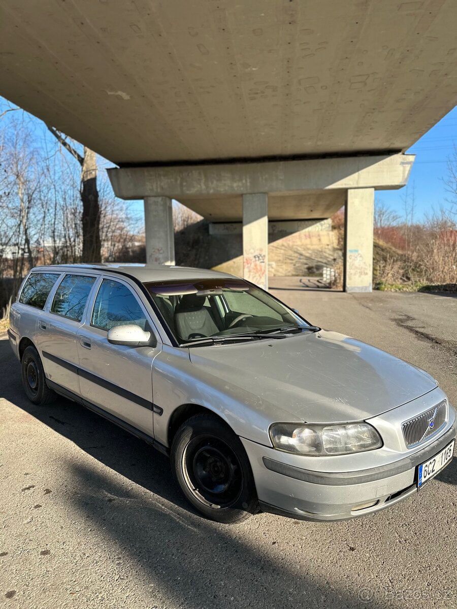 Volvo v70 2.5tdi 103kw