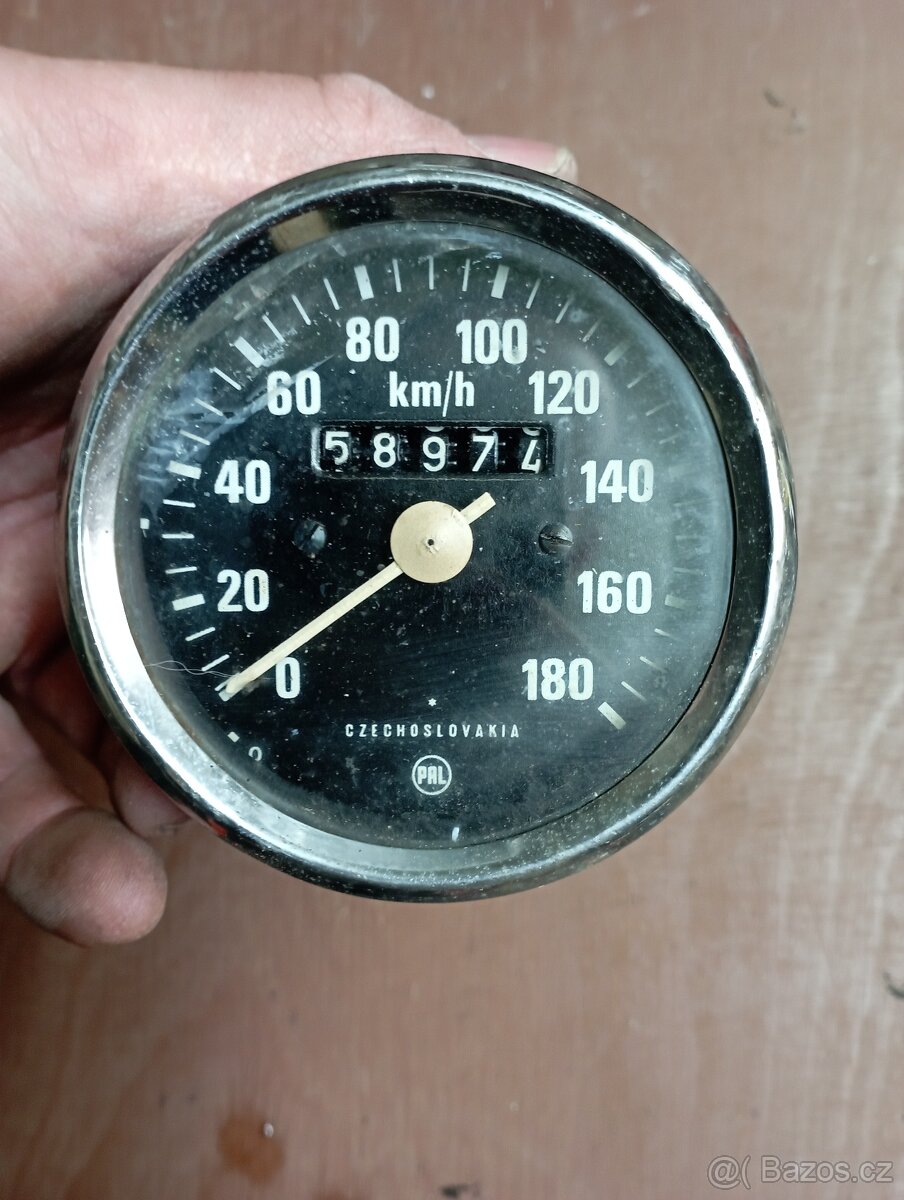 Tachometer Škoda