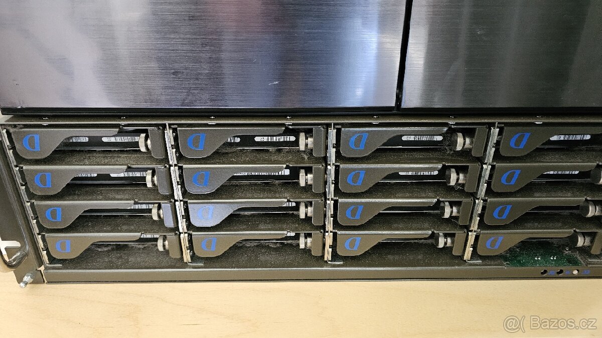 Server dual xeon s diskovym FC polem 16TB