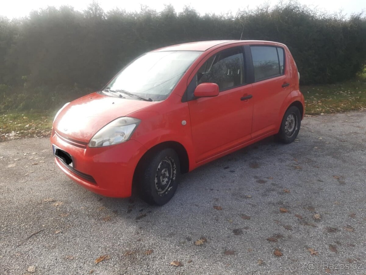 Daihatsu Sirion 1.3i 16V klimatizace, 146 tis km-r.v 2007