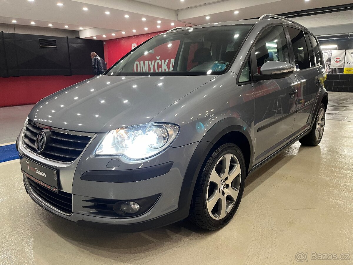 Volkswagen Touran, 2.0 TDI CROSS 7-Míst Xenon DSG- PERFEKTNÍ