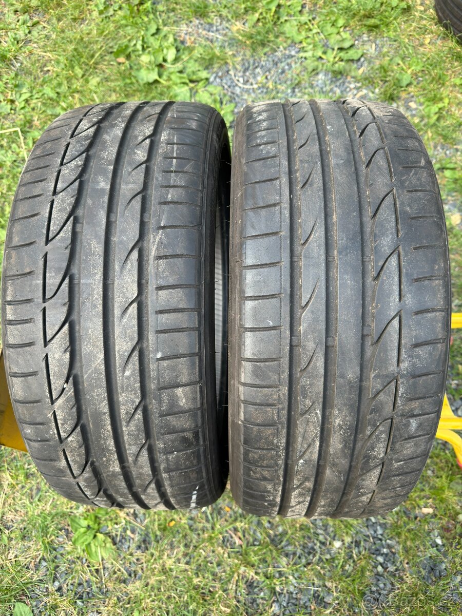 Letní pneu 235 40 19 Bridgestone 2ks