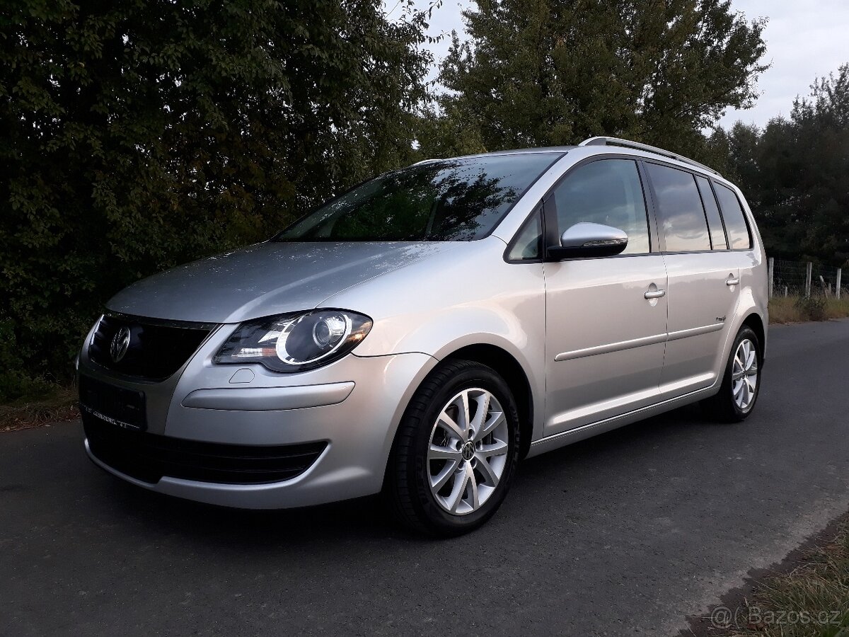 VW TOURAN 1.9TDI 77KW FREESTYLE 2010 189000KM VÝBAVA TOP