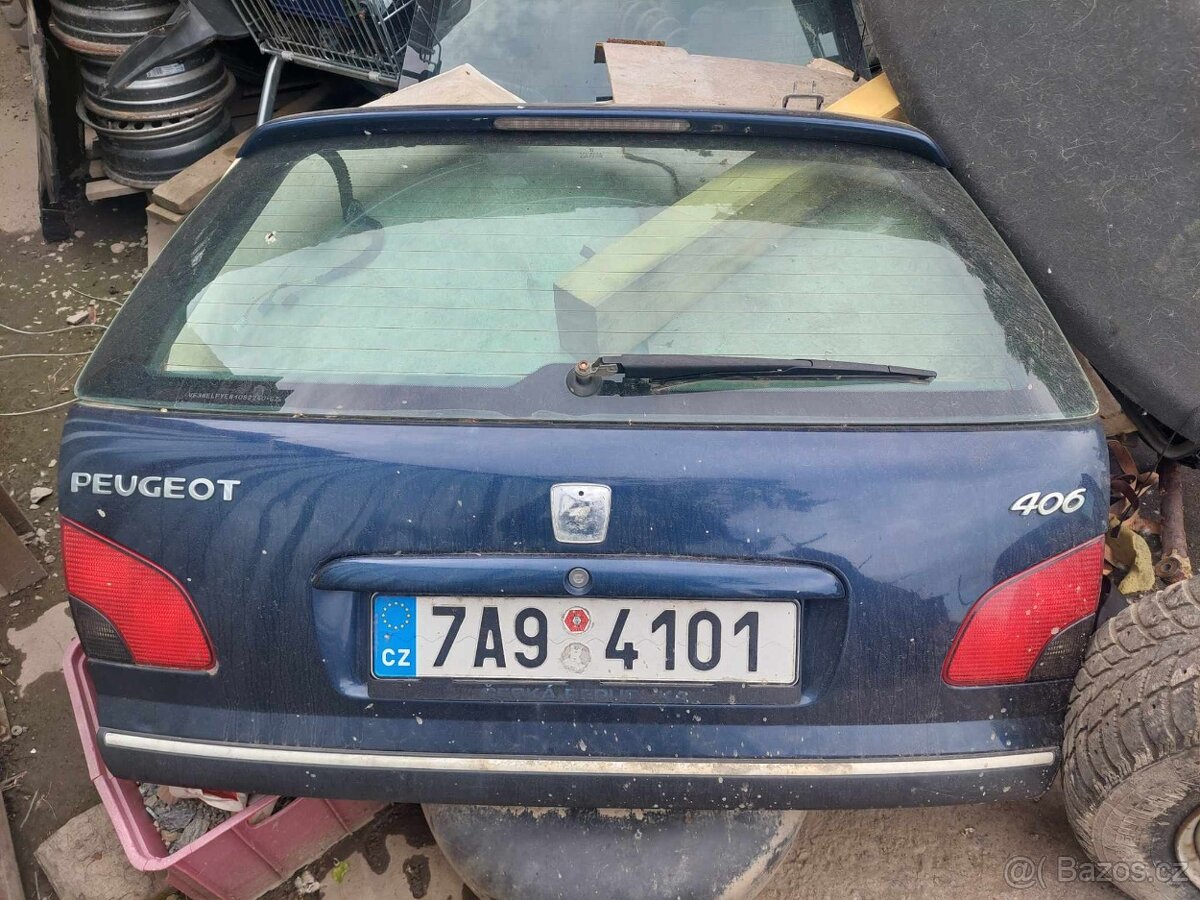 Peugeot 406 páté dveřePeugeot 406 páté dveře