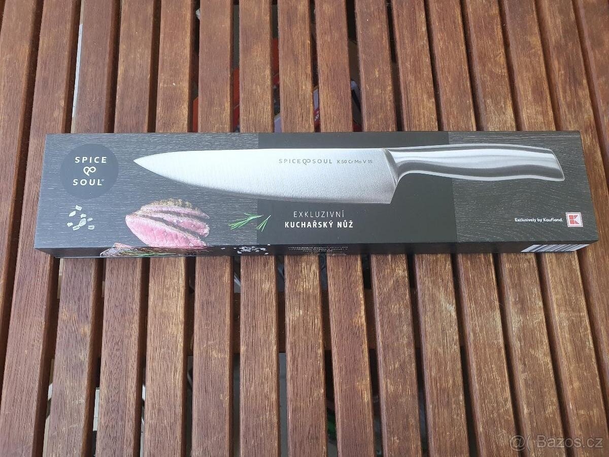 Nůž Santoku