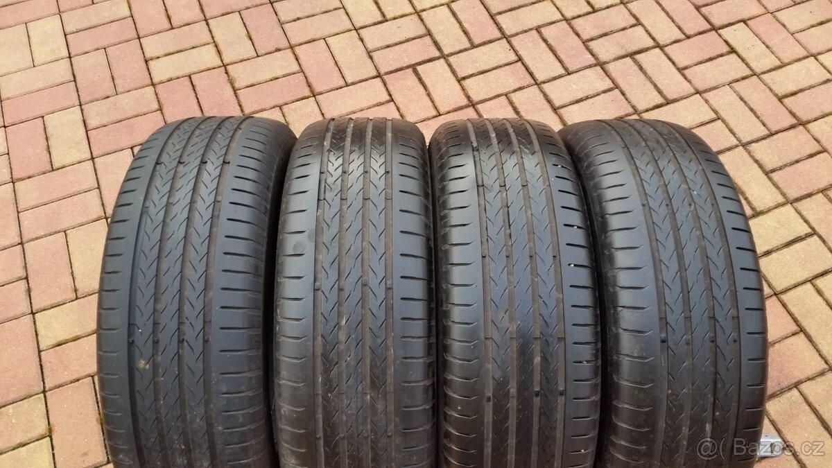 Letní pneumatiky CONTINENTAL 215/60 R17 4x5,5mm r.v. 2022