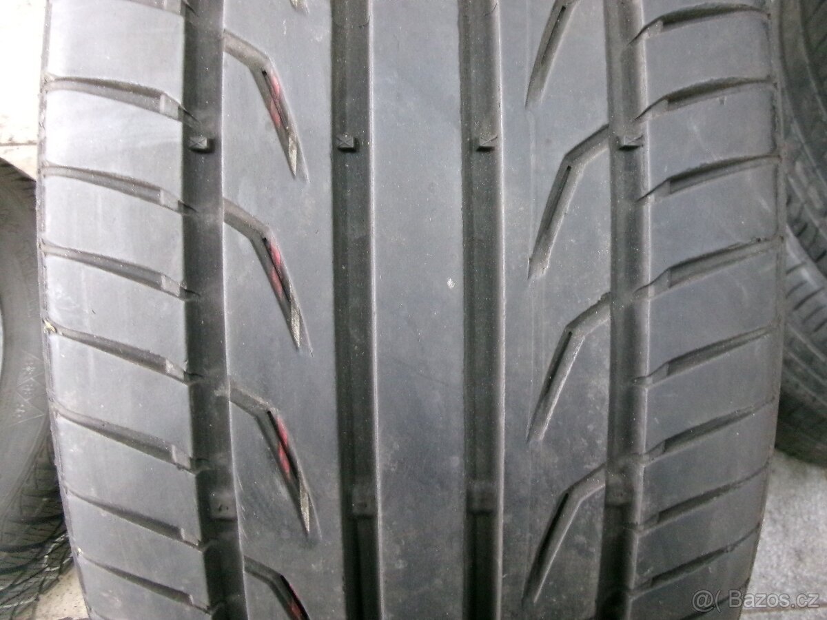 235/45 R19 SEMPERIT (6-6,5mm) č.14026