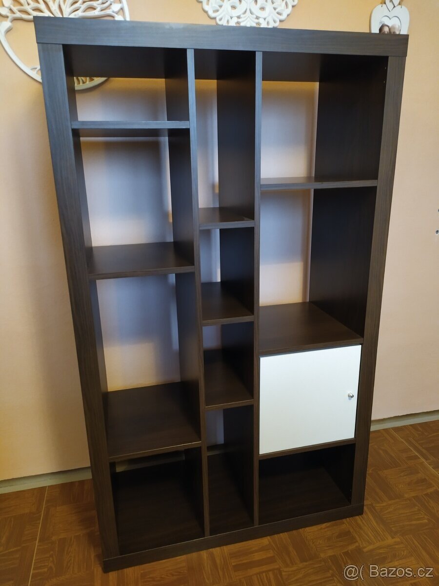 Regál / knihovna IKEA kallax / expedit