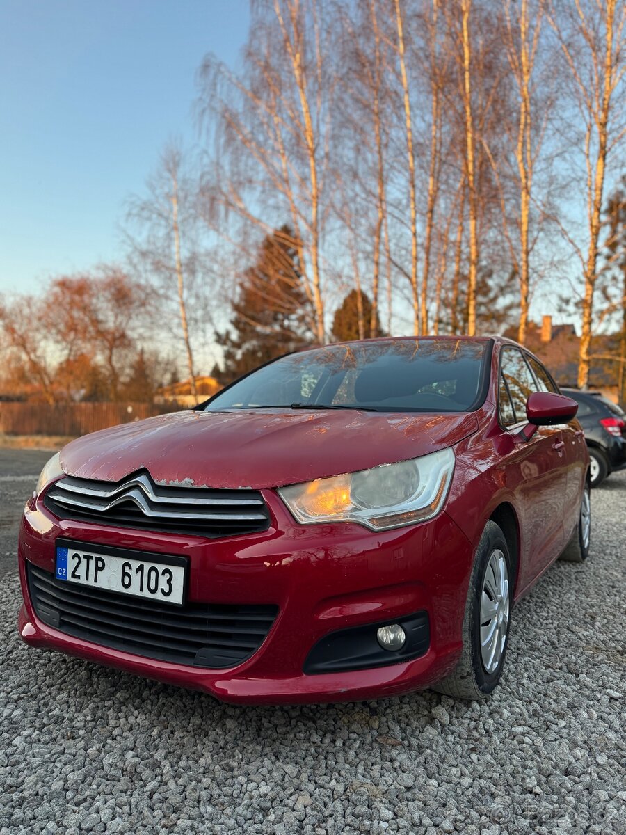 Citroen C4 1.6 88kw 5D Benzín Tažné 2013