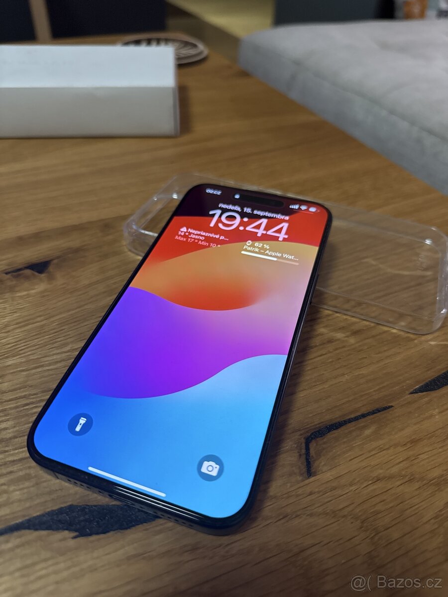 iPhone 15 Pro Max, v záruce do 2026, 256 GB