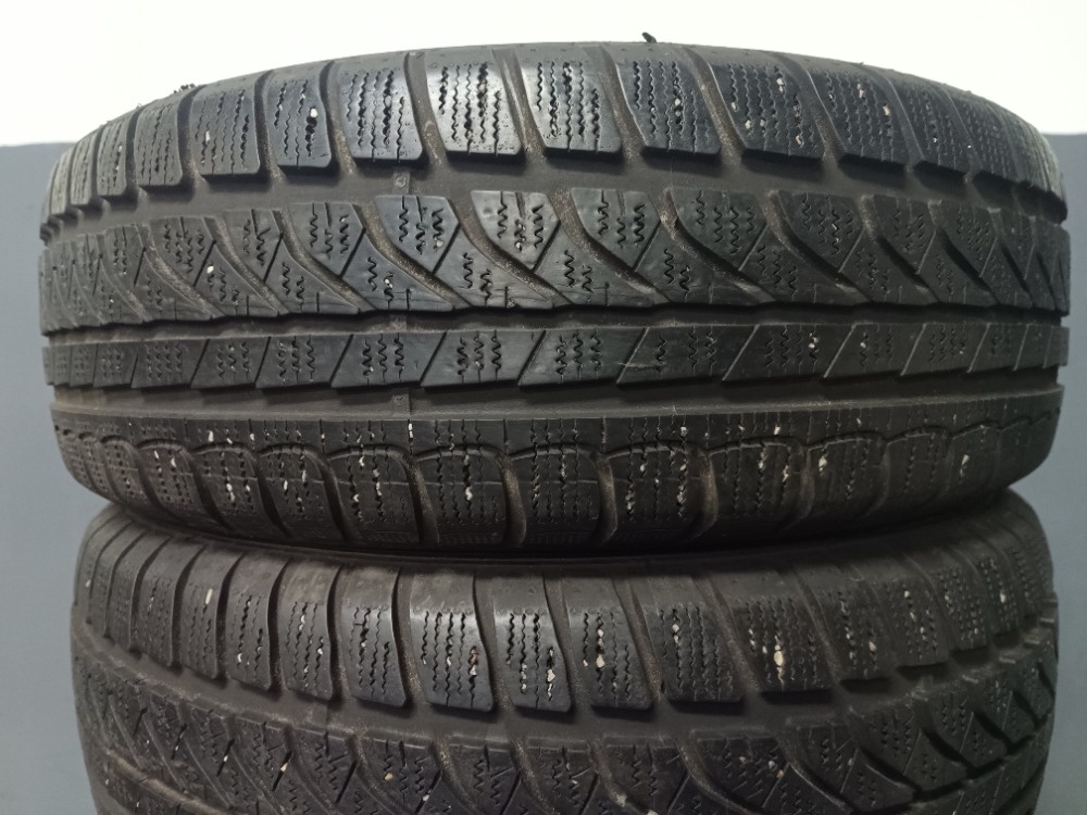 185/60 R15 DUNLOP (4110)