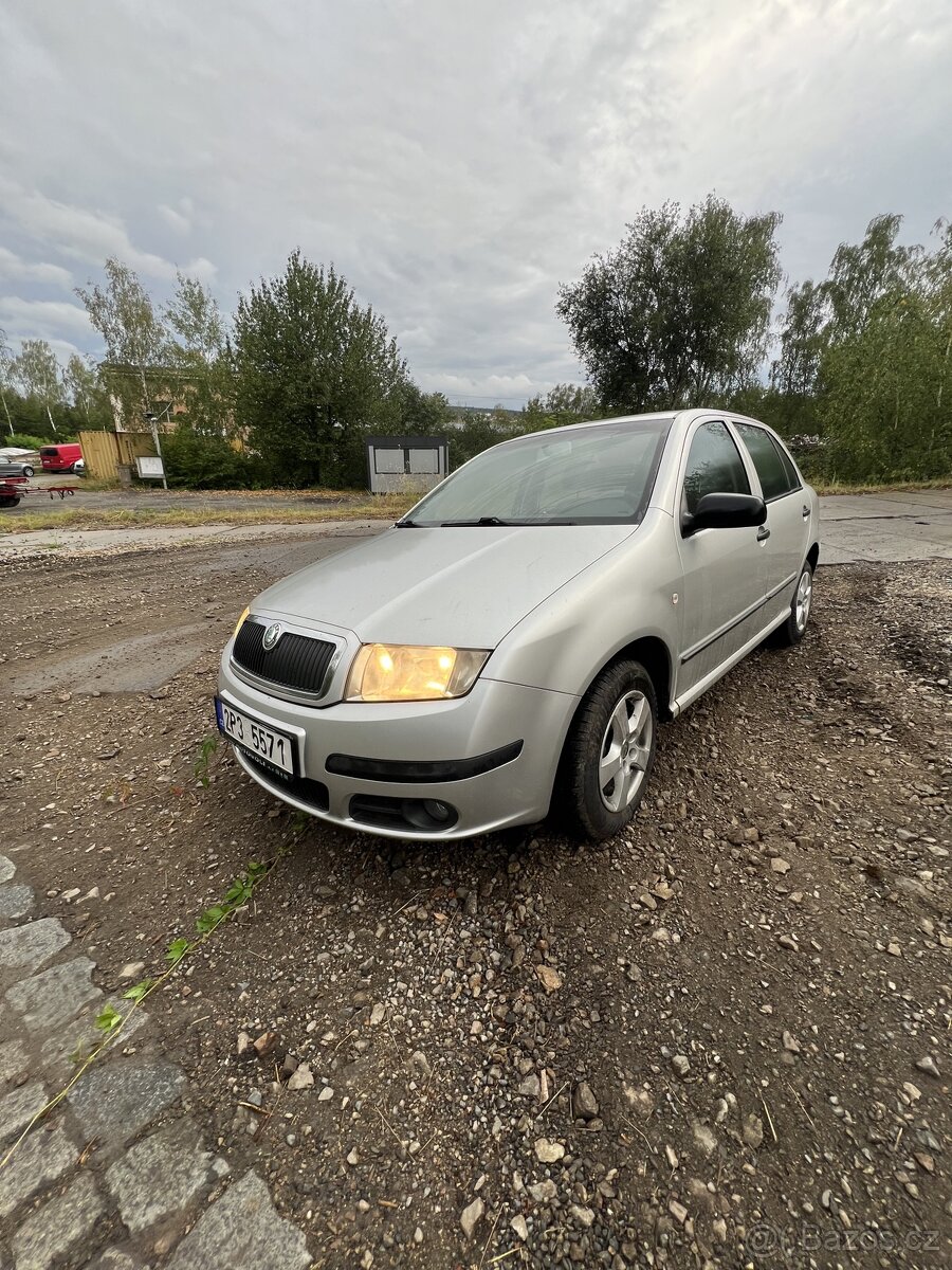 Škoda Fabia - zachovalá, hezká výbava