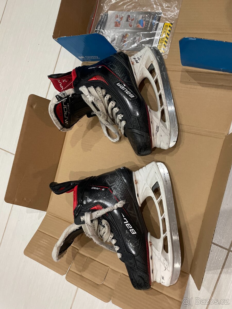 Brusle Bauer S21 Vapor 3XPro Skate - Int