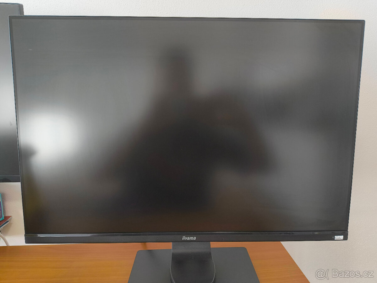 25" Full HD monitor s rozlišením 1920x1200