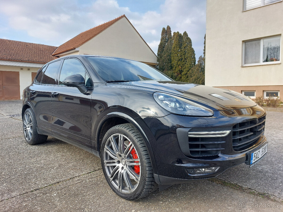 Porsche Cayenne TURBO 382kw ČR