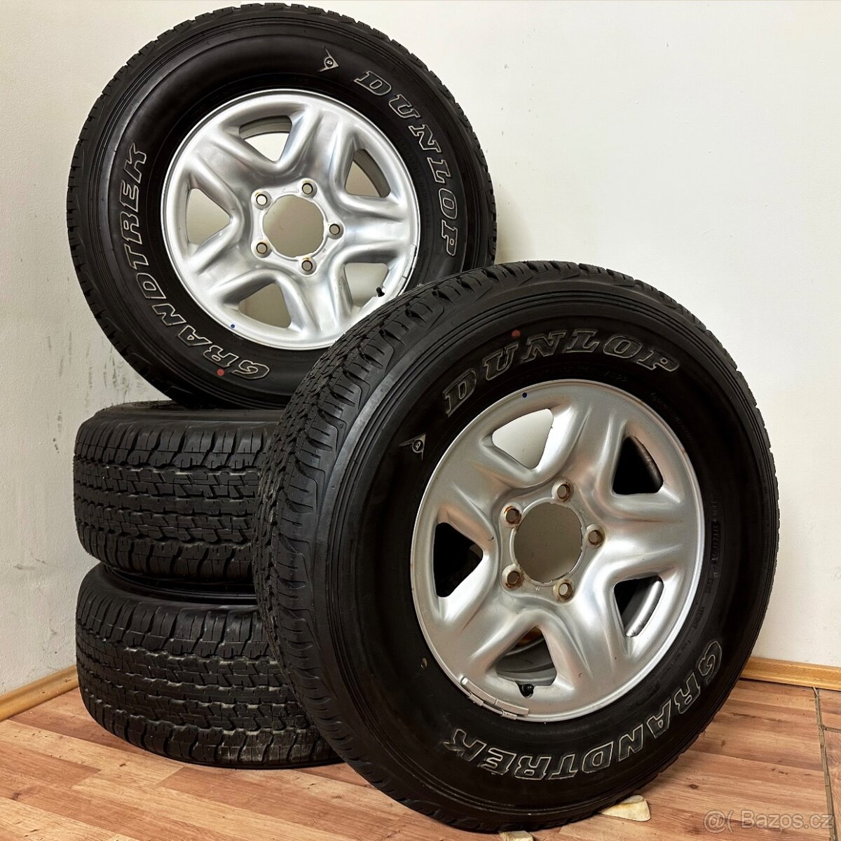 TOYOTA LANDCRUISER 5x150 R17 ET60+CELOR. 245/75R17