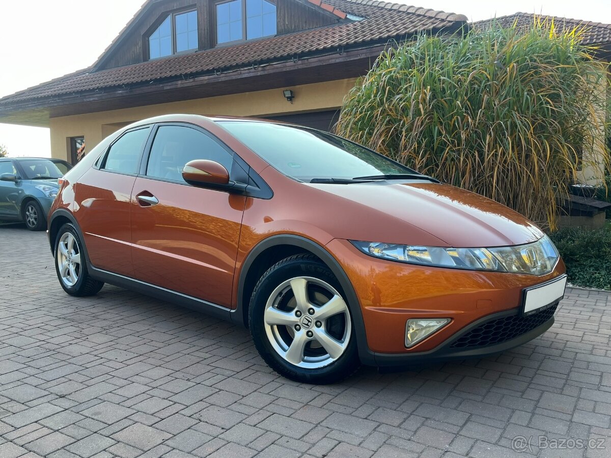 Honda Civic 1.4i Sport 1.Majitel Serviska