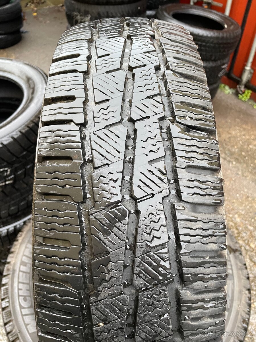 Zimní pneu 205/75R16C