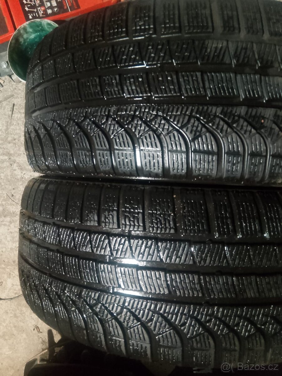 255/40/21 102h Pirelli - zimní pneu 2ks