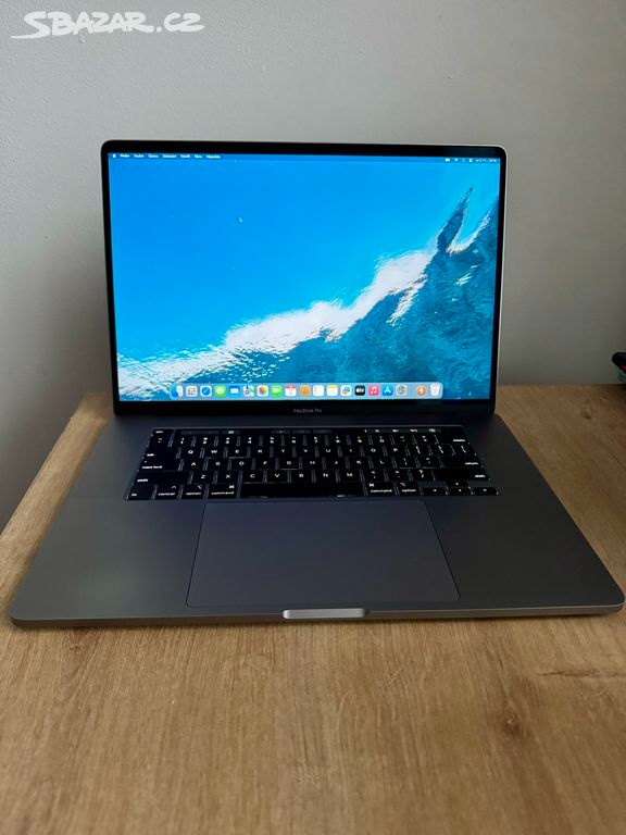 MacBook Pro 16" (2019) - i9/32GB/1TB