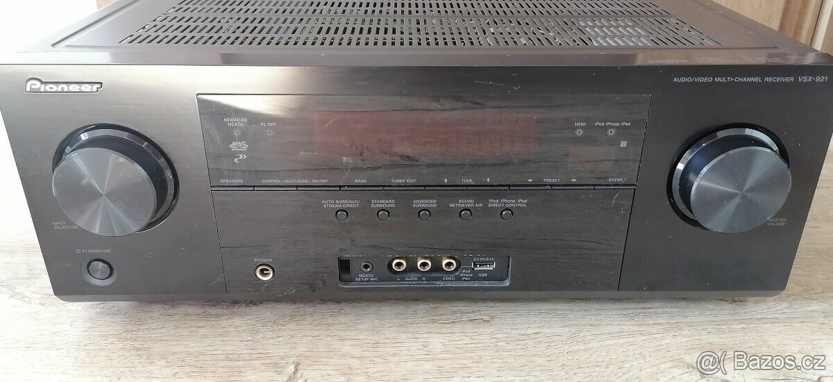 AV receiver Pioneer VSX-921.