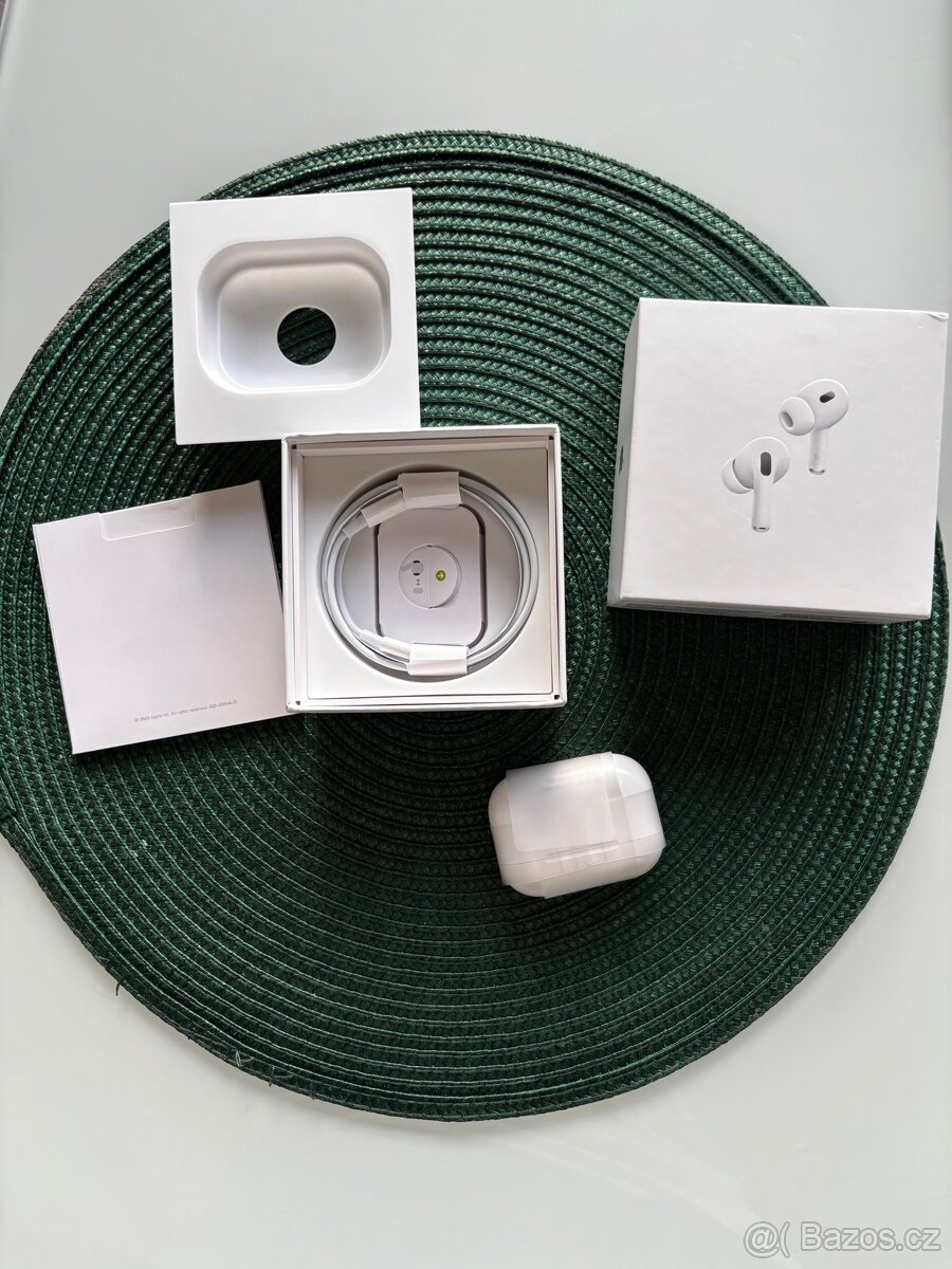 Prodám sluchátka Apple AirPods Pro 2. generace