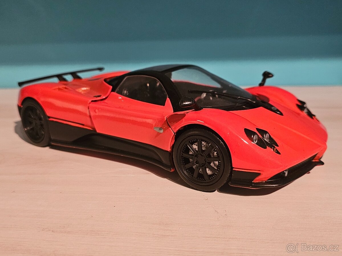 PAGANI ZONDA F/MOTORMAX 1:18