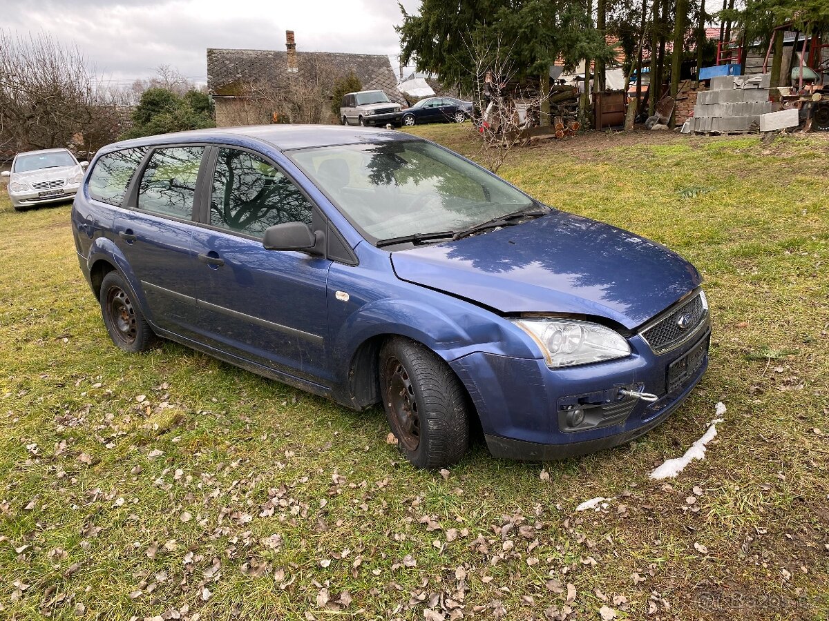 Prodám Ford Focus na náhradní díly