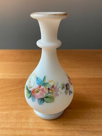Sběratel nabízí staré skleněné vázy - 10