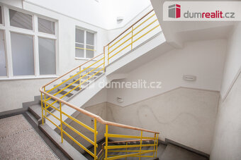 Pronájem, komerční prostor, 90 m2, Náměstí Přemysla Otakara  - 10