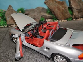 Prodám model 1:18 Porsche boxster 1996 - 10