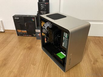 Počítač s AMD Ryzen 5 3400G procesorem - 10