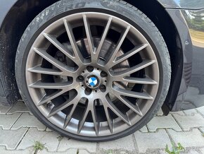 BMW Řada 7 F01 750i V8 330kW X-Drive M-paket - 10