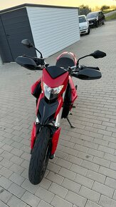 Ducati Hypermotard 821 - 10