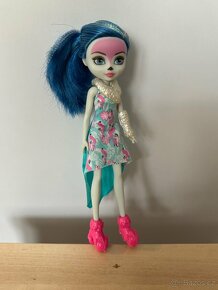 Panenky Bratz, Monster High aj. - 10