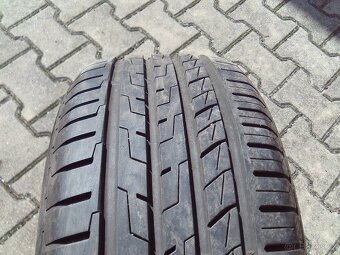 215/55R17 - 10