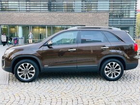 Kia Sorento 2.2CRDi 4x4 AUT KAMERA VÝHŘEV TAŽNÉ SERVISKA TOP - 10