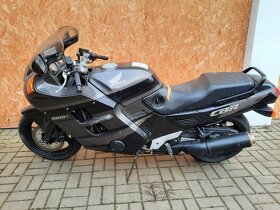 Honda CBR 1000 - 10