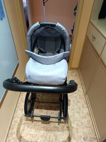 Kočárek trojkombinace včetně Isofix základny - 10