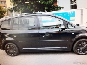 Volkswagen Touran 2.0 TDI MATCH 7 MIST - 10