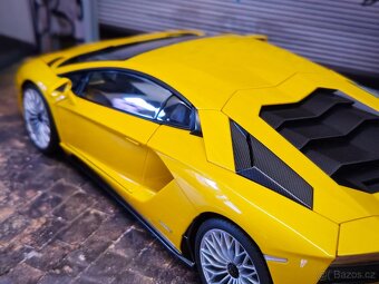 Lamborghini Aventador S 2017 1:18 Autoart - 10