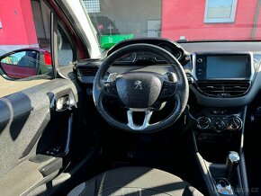 PEUGEOT 208 1.2i Automat EXCLUSIVE PANORAMA NAVIGACE - 10