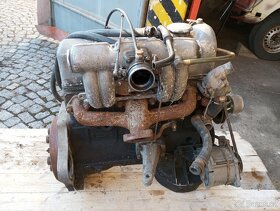 Motor Mercedes Benz W110 200D,621 918,Malé křídlo. - 10