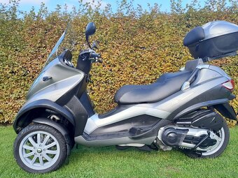 Piaggio  MP3  400i LT - 10